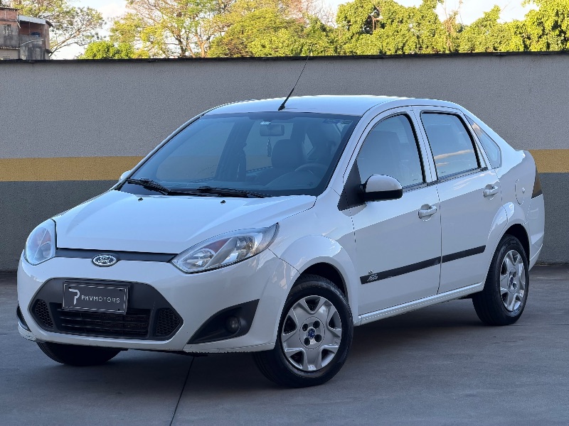 Ford Fiesta Sedan SE 1.6 8V Flex 4p